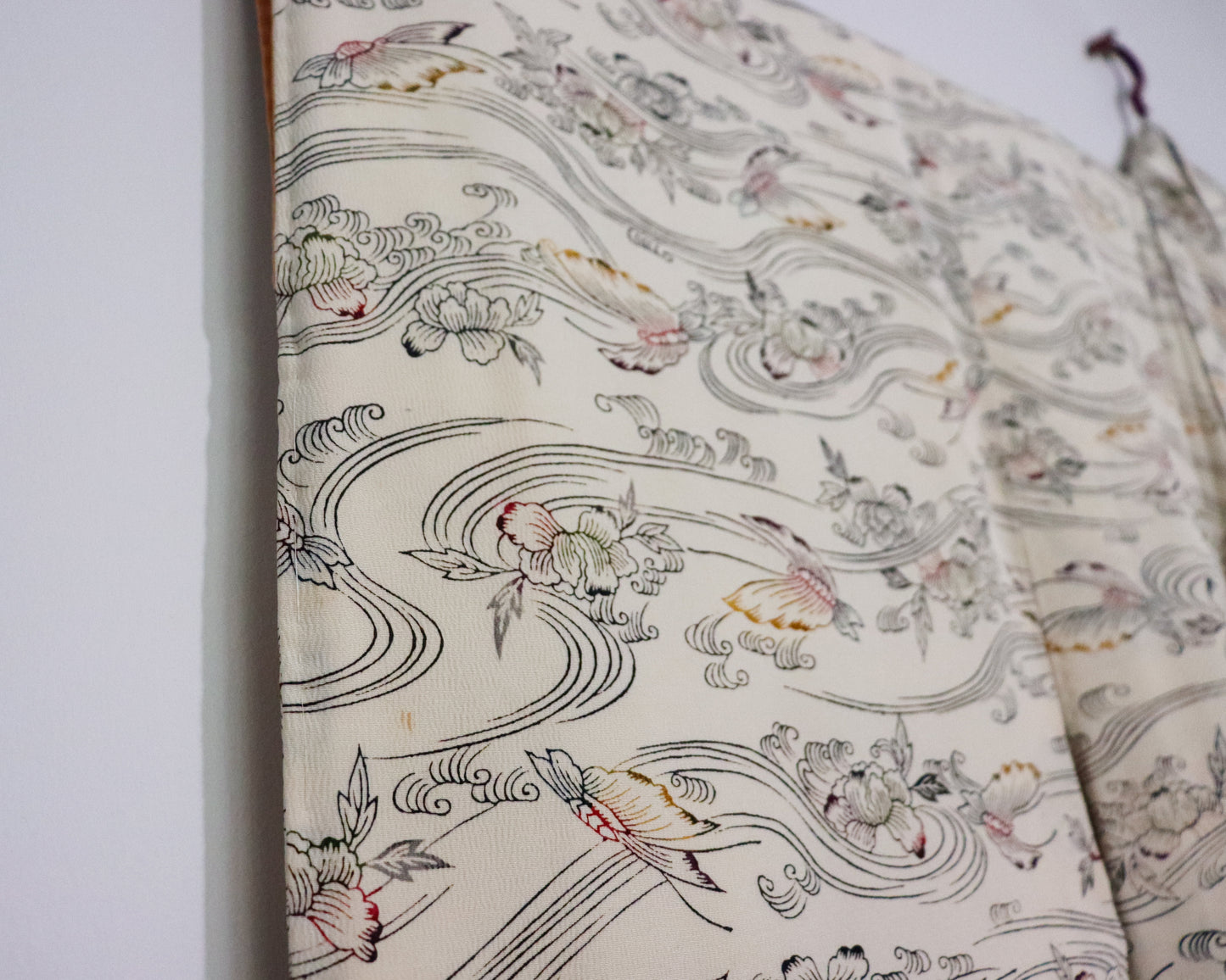 vintage silk kimono with retro nature pattern, wave and butterfly. creamy white.