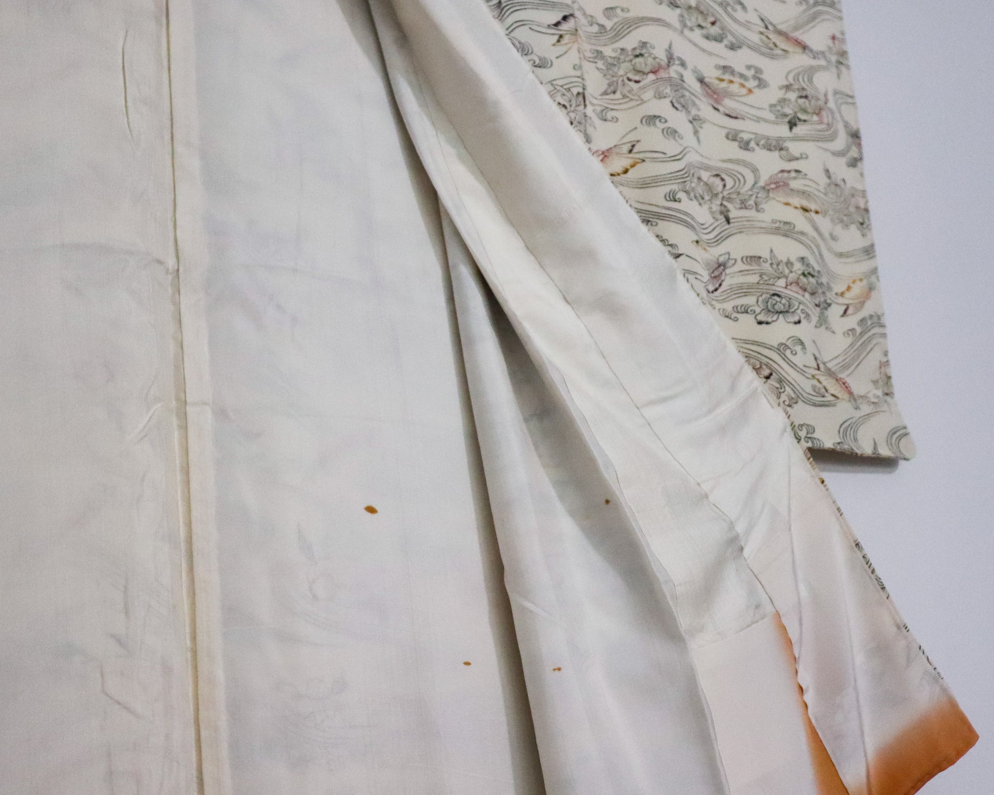 vintage silk kimono with retro nature pattern, wave and butterfly. creamy white.