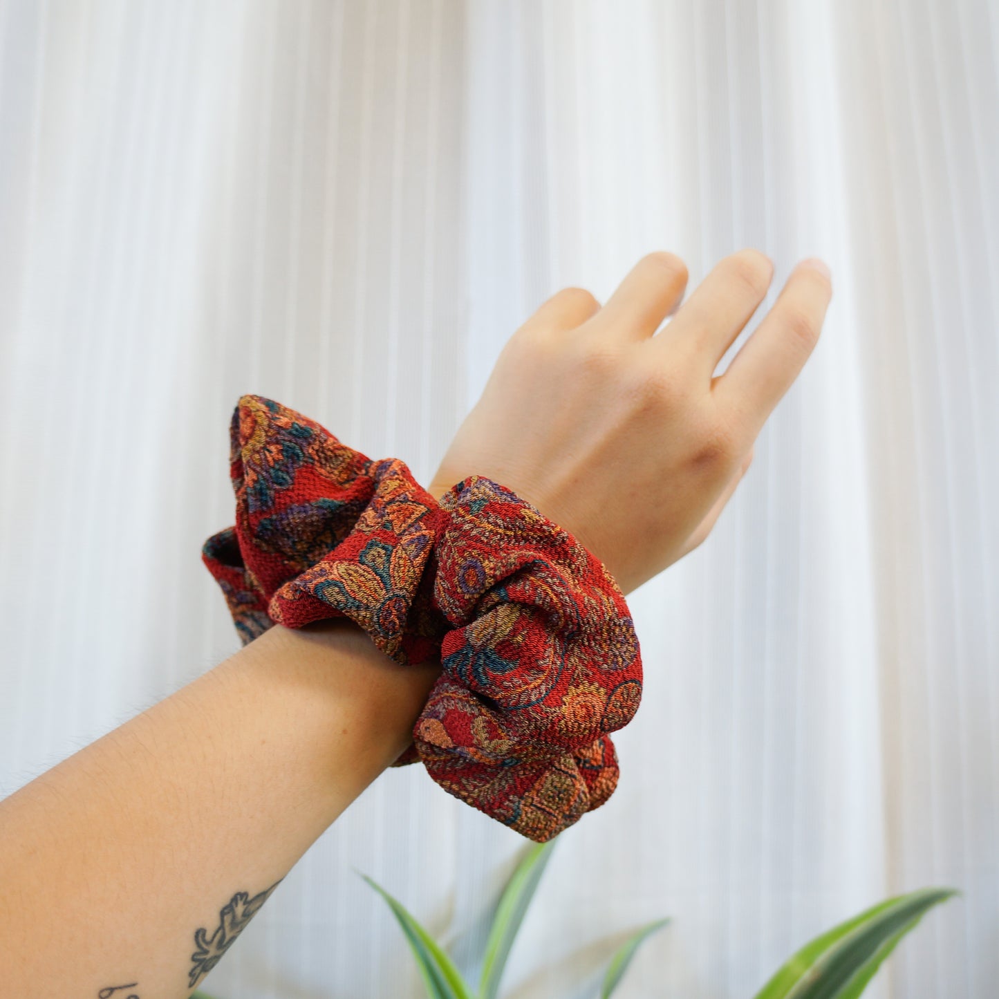 Pre-loved Kimono Scrunchie -Amaterasu-