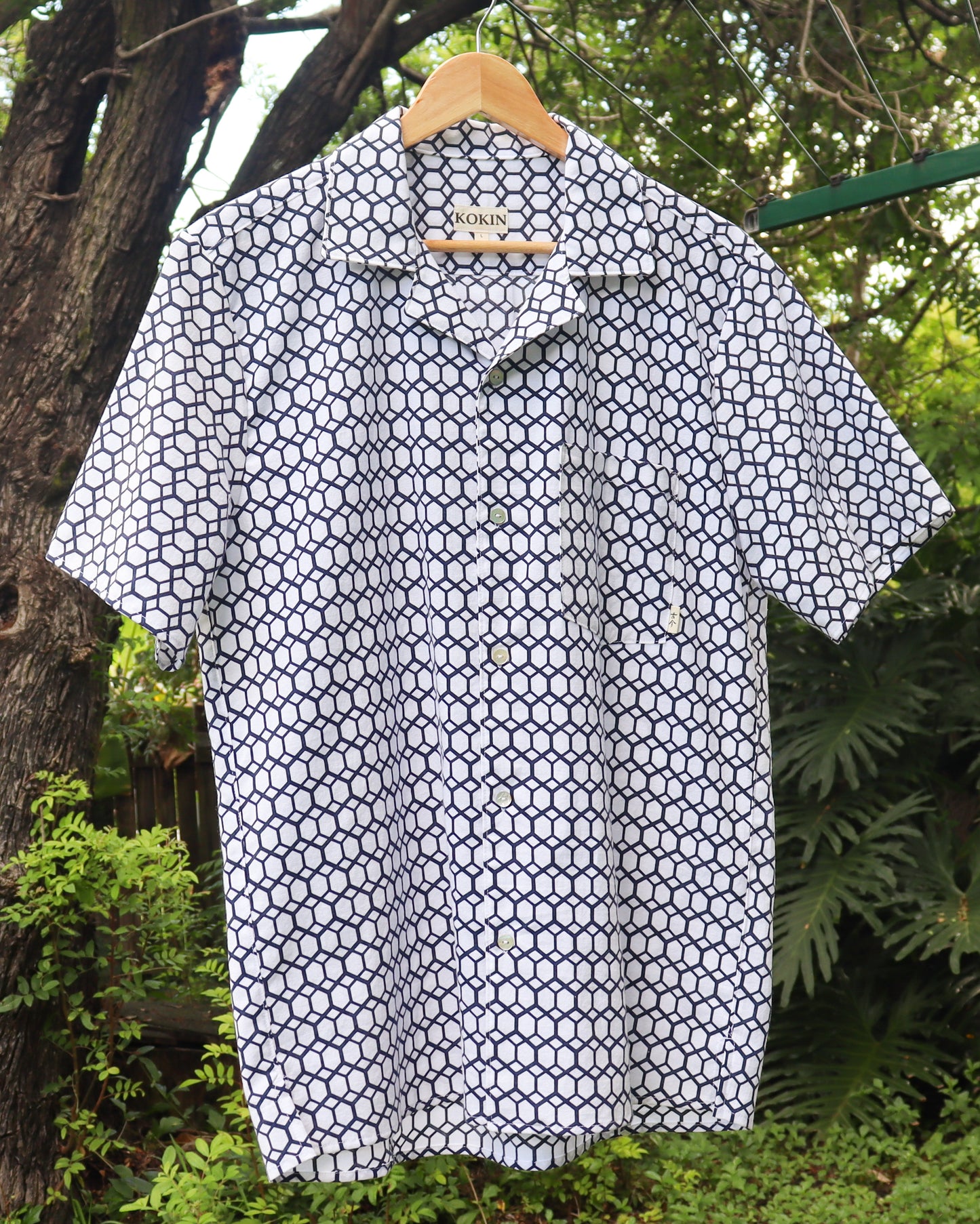Men's summer shirt made from cotton kimono (yukata). Casual short sleeve shirt.