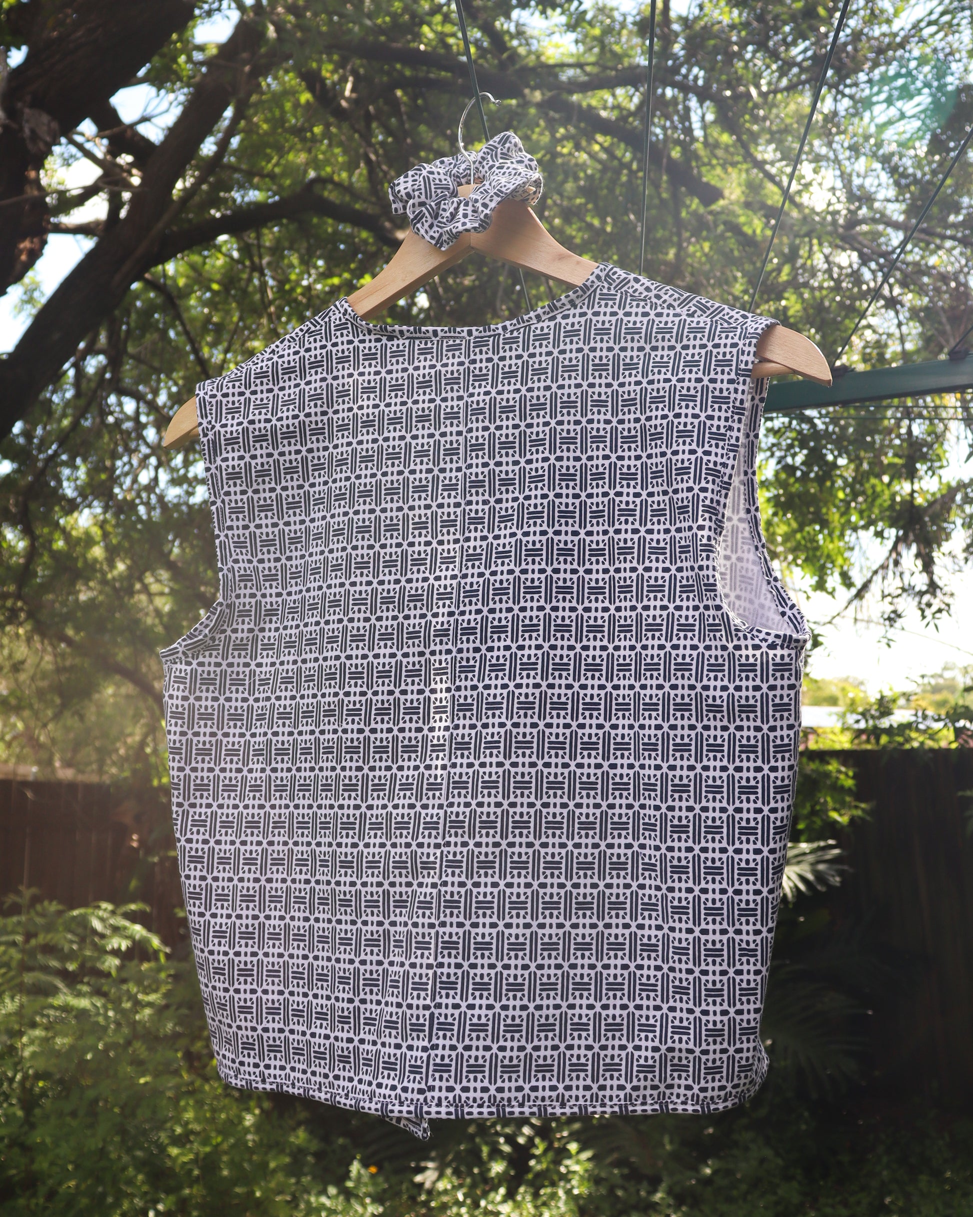 Women's front tie vest tops upcycled from summer kimono (yukata). 100% cotton. With matching scrunchies. Back of the top.