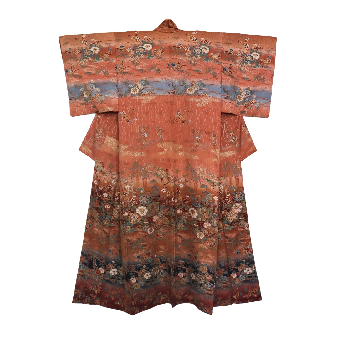 Vintage silk kimono in brown with floral pattern.