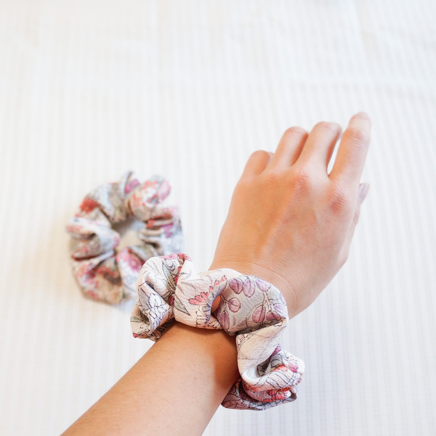 Pre-loved Kimono Scrunchie -Hanazono-