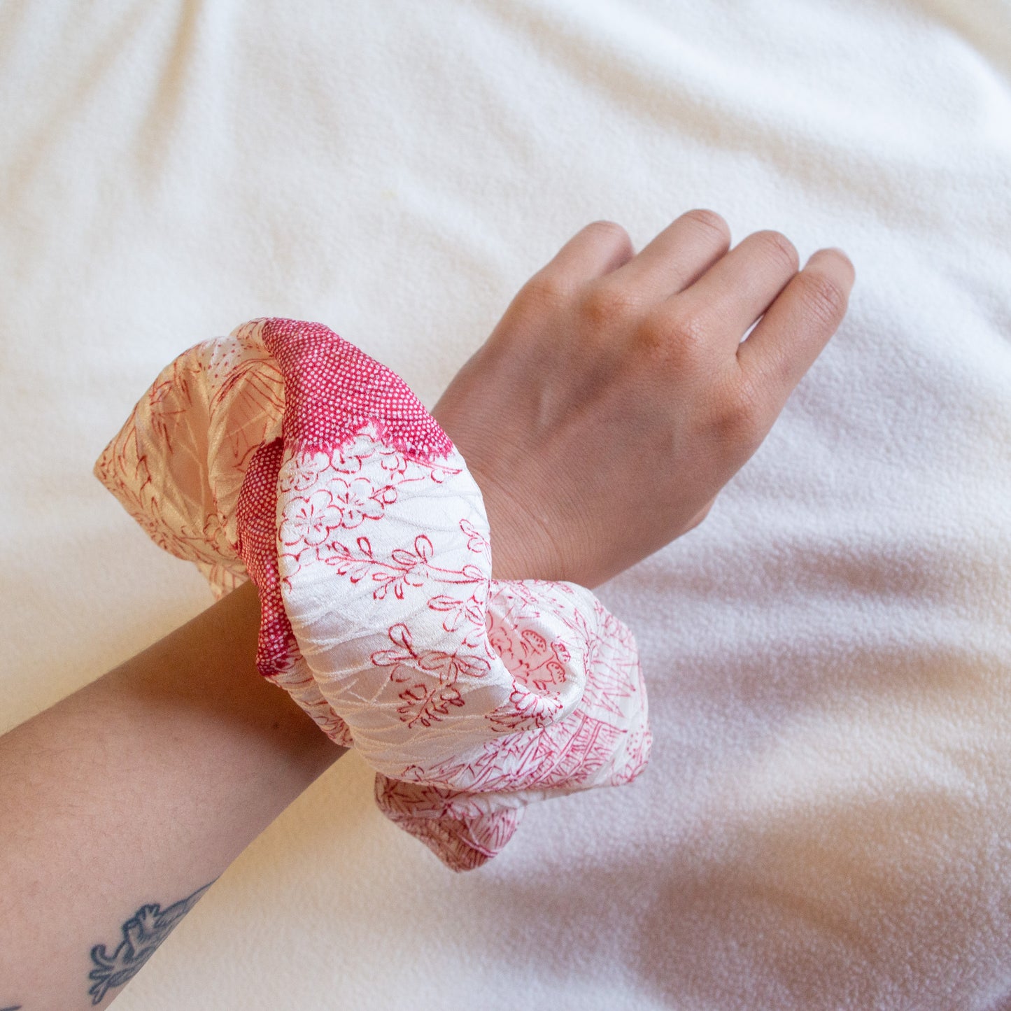 Pre-loved Kimono Scrunchie -Cotton Candy-