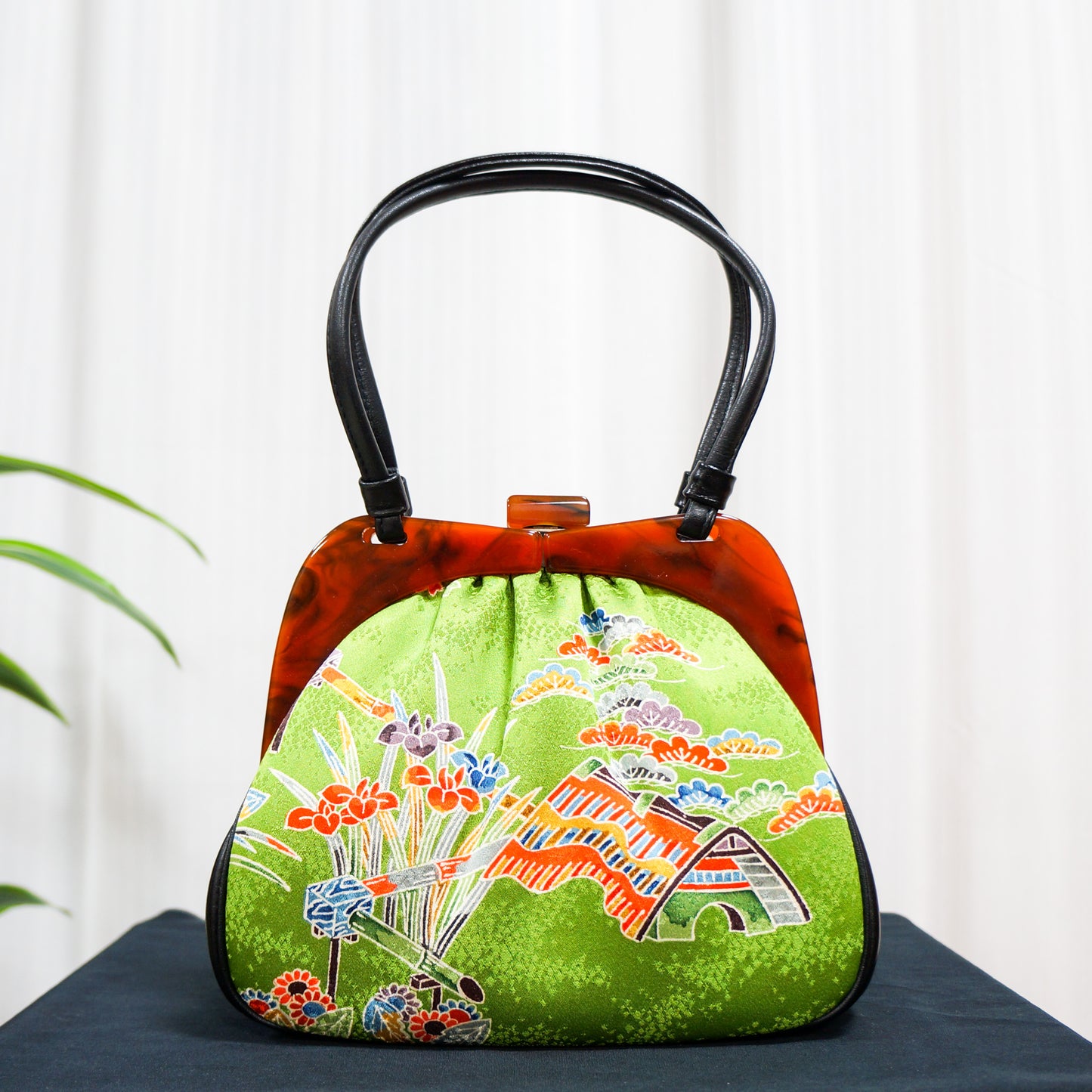 Pre-loved Gamaguchi Bag -Wakakusa-