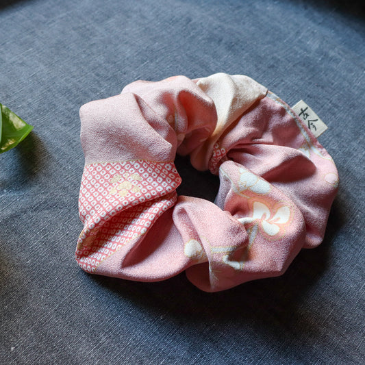 Pre-loved Kimono Scrunchie -Peachy-