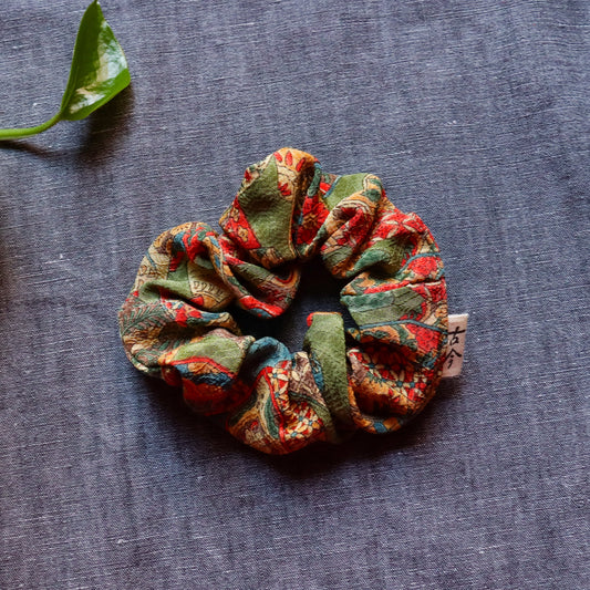 Pre-loved Kimono Scrunchie -Gangu-